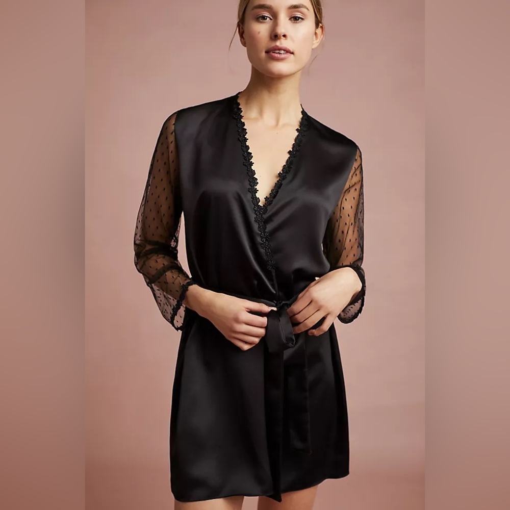 Flora Nikrooz Showstopper Black Robe (Size M)